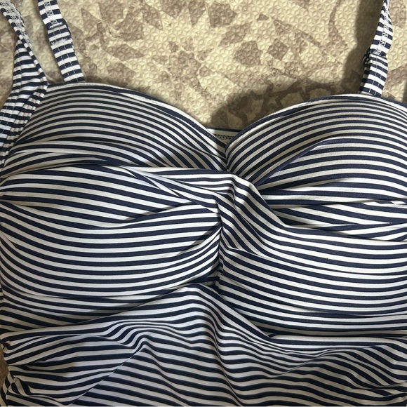 NIP Tuck Women's Sorrento Stripe Joanne One Piece Swimsuit Size 10 - Picture 3 of 9